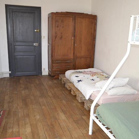 Апартаменты Grande Chambre Familiale Pour 2 A 5 Personnes Chef-Boutonne Экстерьер фото