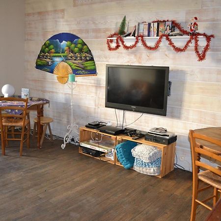 Апартаменты Grande Chambre Familiale Pour 2 A 5 Personnes Chef-Boutonne Экстерьер фото